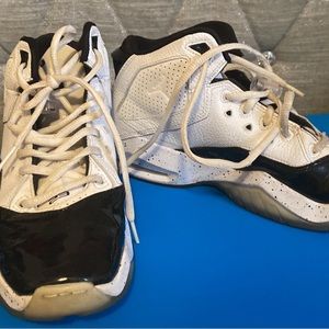 Size 6 Jordan’s white and purple